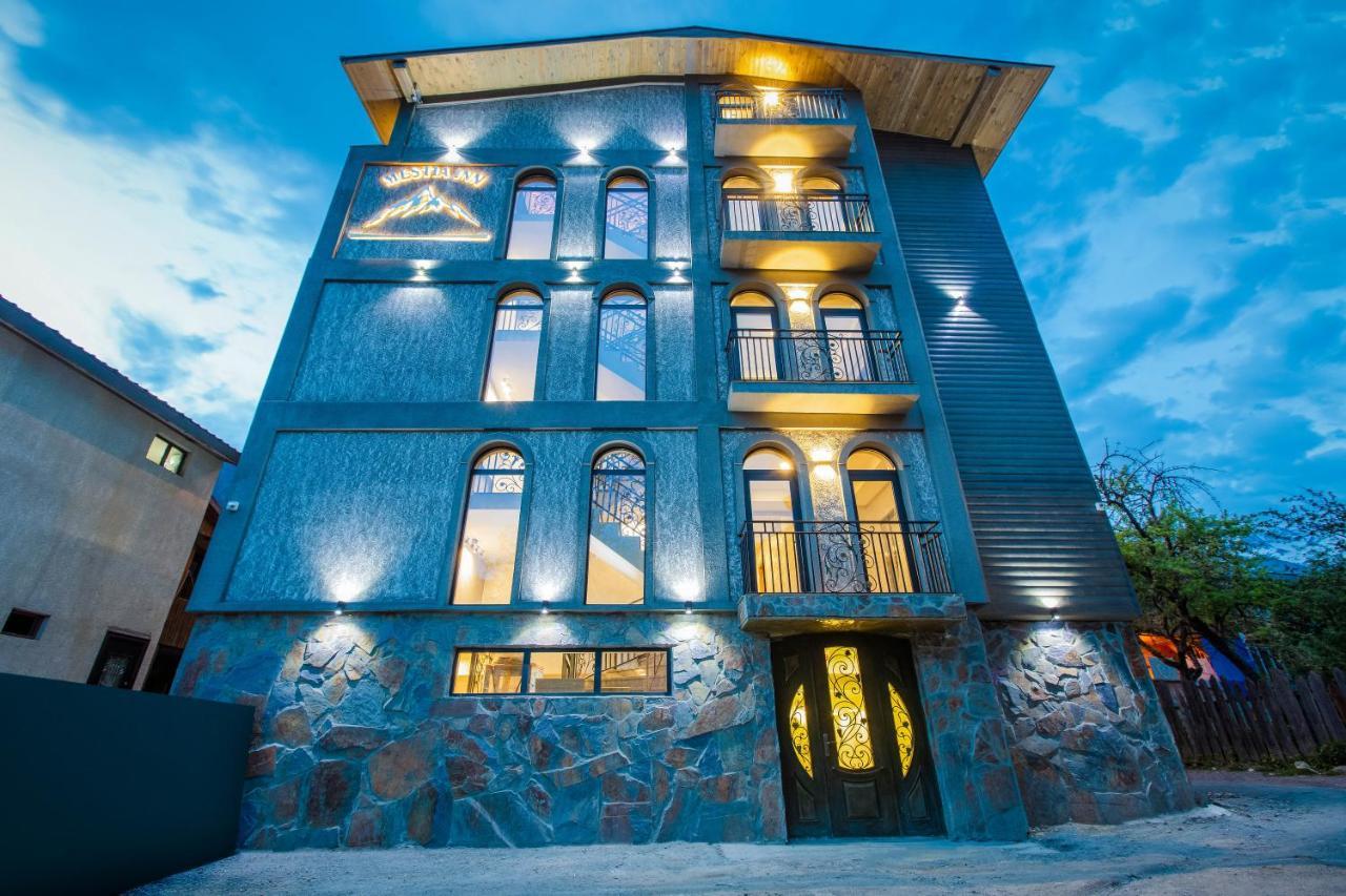 Hotel Mestia Inn Exterior photo